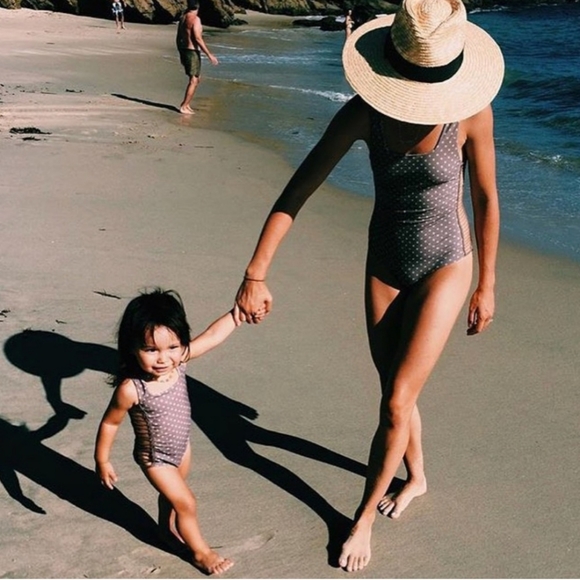 New acacia puka Bordeaux one-piece polka dot S tan - Picture 2 of 11